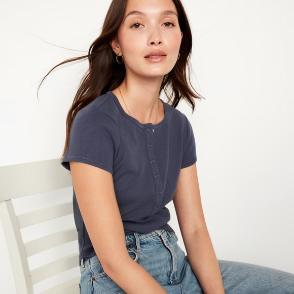 NWT OLD NAVY Short-Sleeve Waffle-Knit Henley Top  Color: Volcanic Glass - Picture 6 of 9